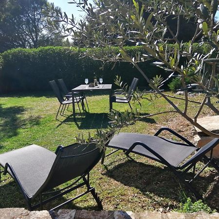 Garden Pjescana Uvala Exterior foto