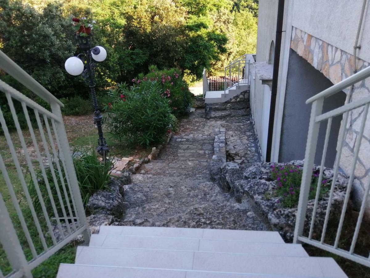 Garden Pjescana Uvala Exterior foto